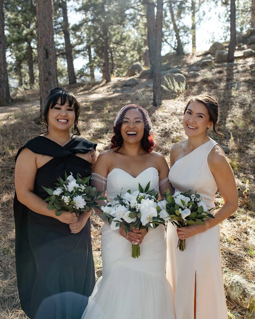 Can we talk about that smile? Our bride&rsquo;s defined curls, rich lip color, and glowing skin were the perfect match for her vintage veil and forest setting. 🌿

Which glam detail is your favorite? Tell us below!

Photographer: @e.t.c._photography
