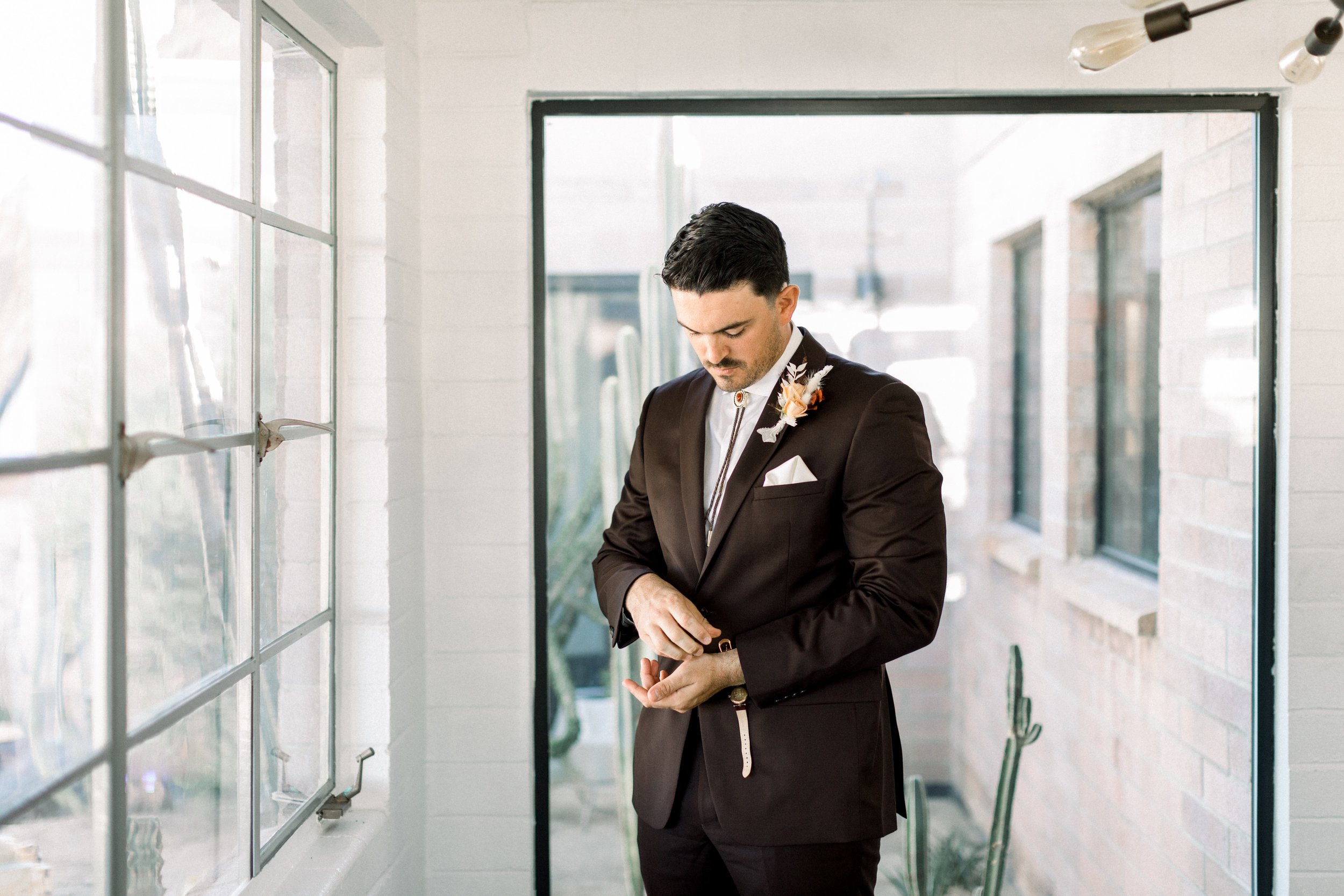 groom-getting-ready-105.jpg