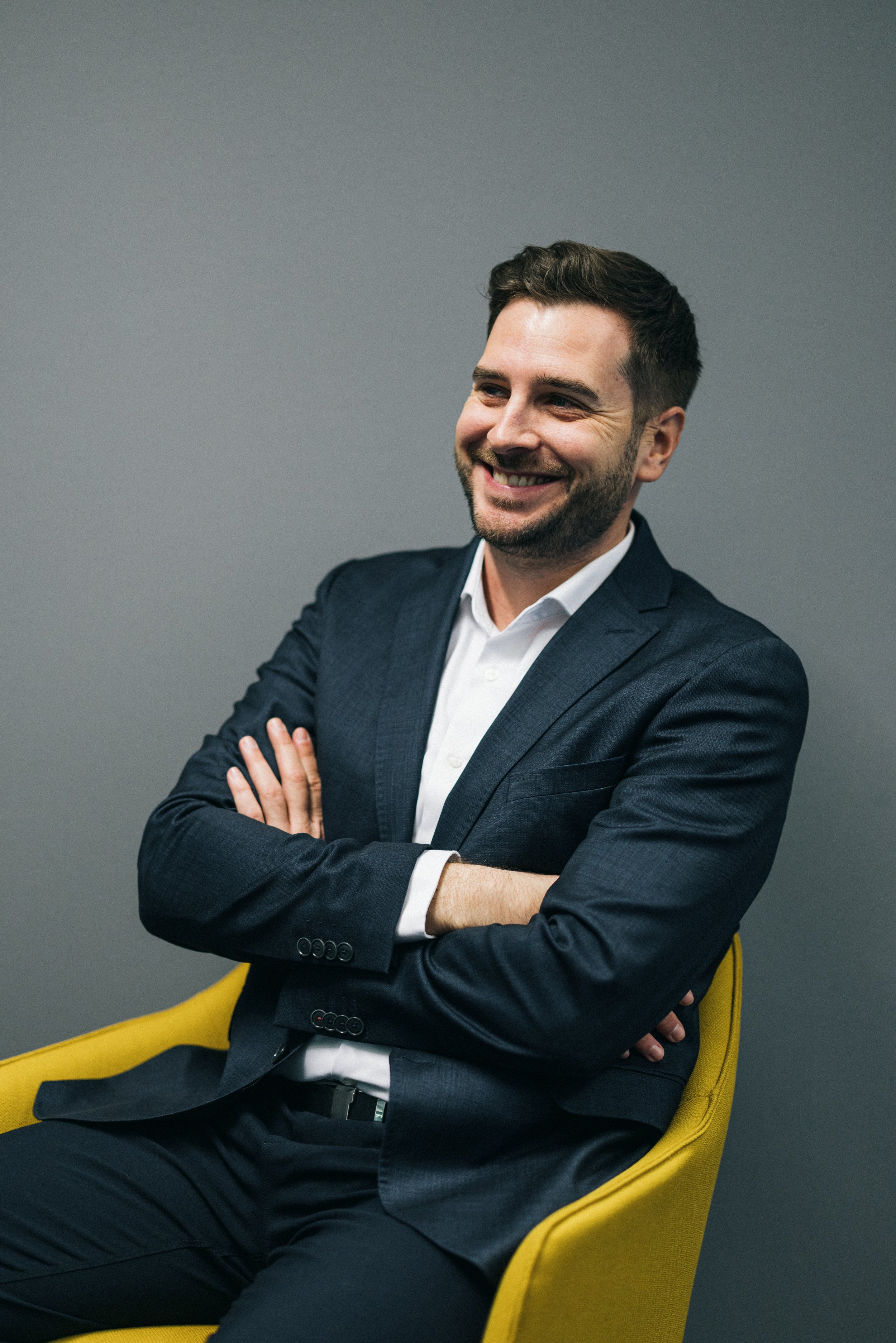 Final_YelloChair_YKP_9358.jpg