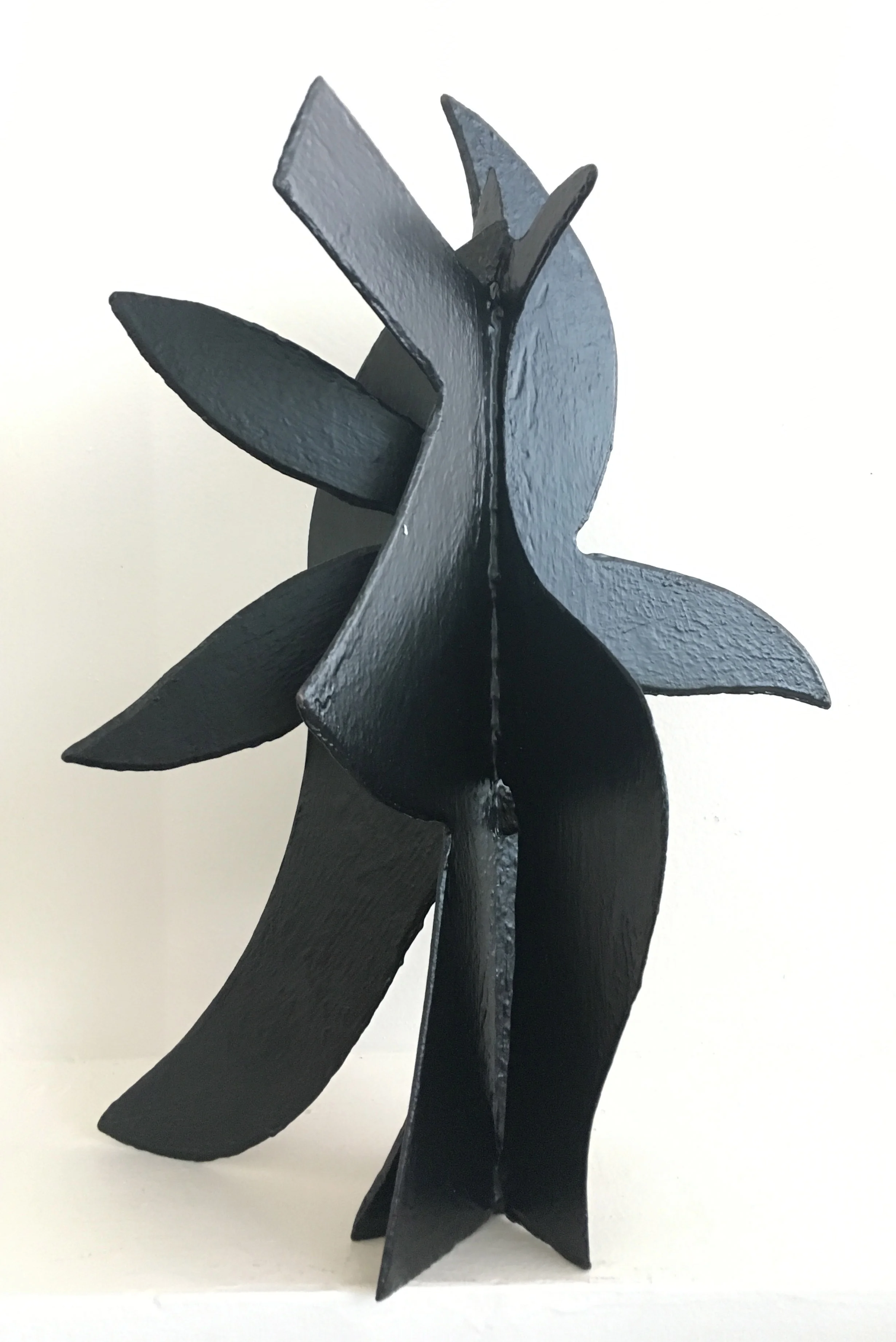 David Hayes, Small Vertical Motif , n.d., Painted and welded steel, 16 x 12 x 12 in. *
