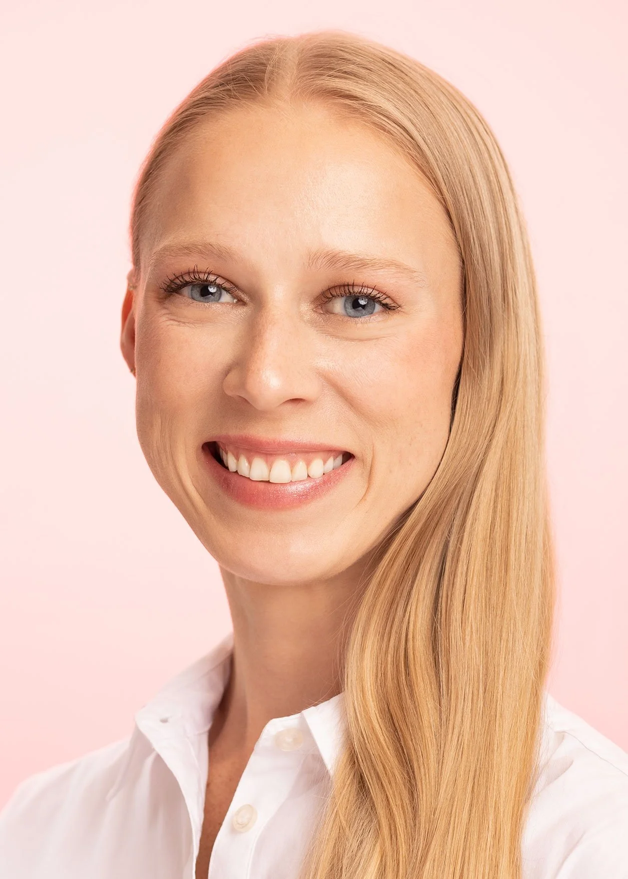 Kolbi-Darden-White-Pink-5x7-Tight.jpg