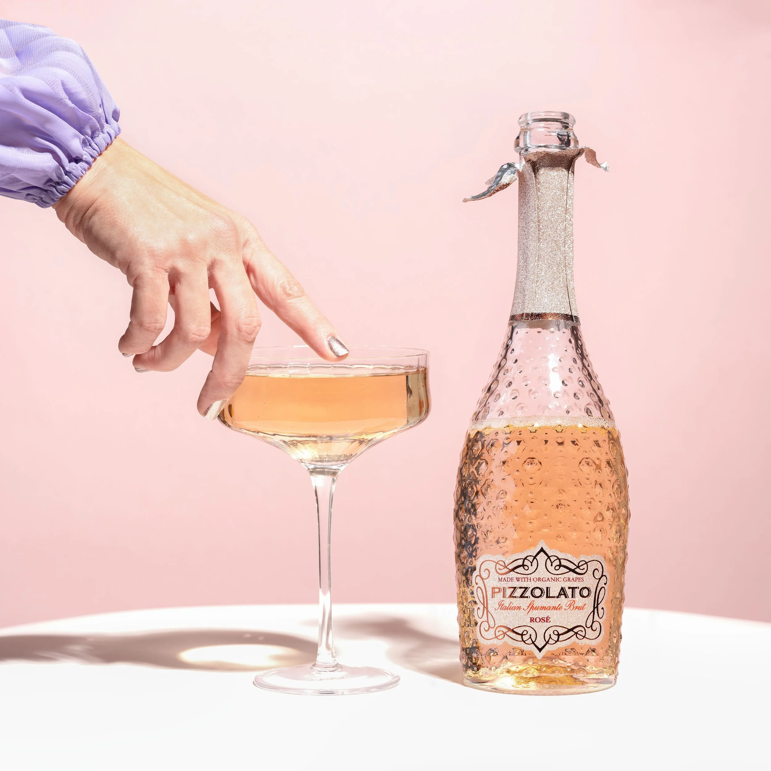 Champagne-Hand.jpg
