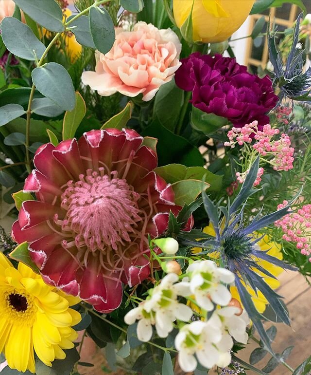 It&rsquo;s truly my pleasure to create for you 💕 &amp; knowing all these gorgeous floral designs are going out to many lovely people in our community 💕 my heart is happy!! Are you wishing to say thank you to your wonderful clients (family &amp; fri