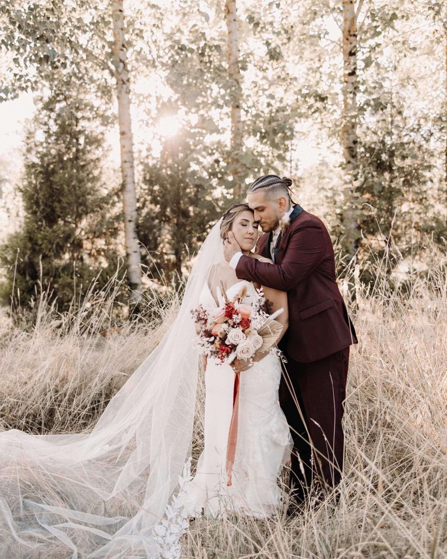 Mr. &amp; Mrs. Sanchez🥹
&bull;
&bull;
&bull;
Photographer @meggrow 
Make up @goodvibesbeautystudio 
Hair @heyymeggs 
Venue @greenvillabarn 
Suit @the_nattydresser 
Florals @wilsonvee 
Dress &amp; Veil @truesociety_thewhitedress