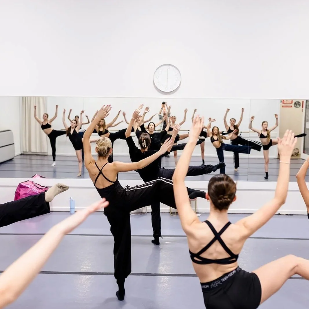 Advanced Leaps & Turns