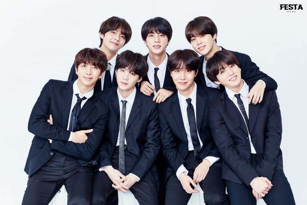 2018-BTS-FESTA-Family-Portrait-BTS7.jpg