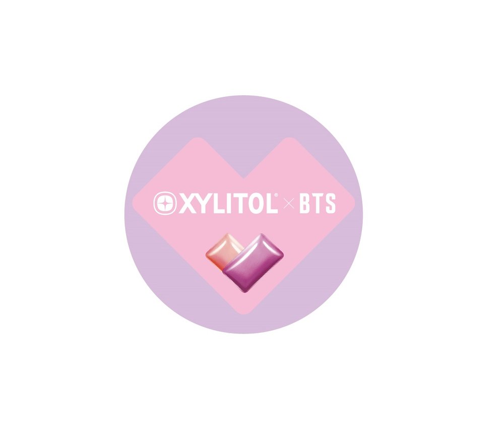 Xylitol BTS image using gum 