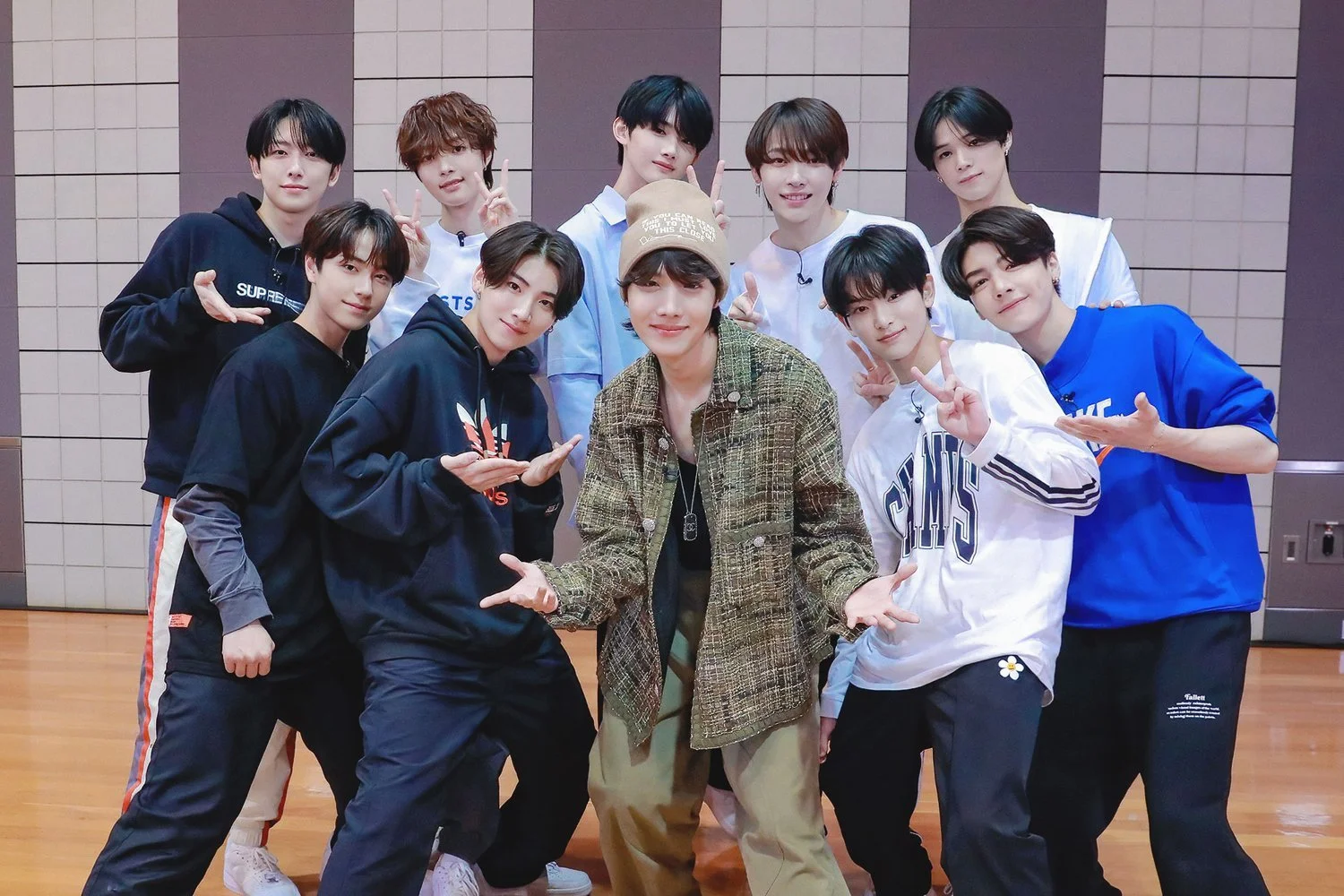 j-hope to Guest Appear on '&TEAM Gakuen' Show