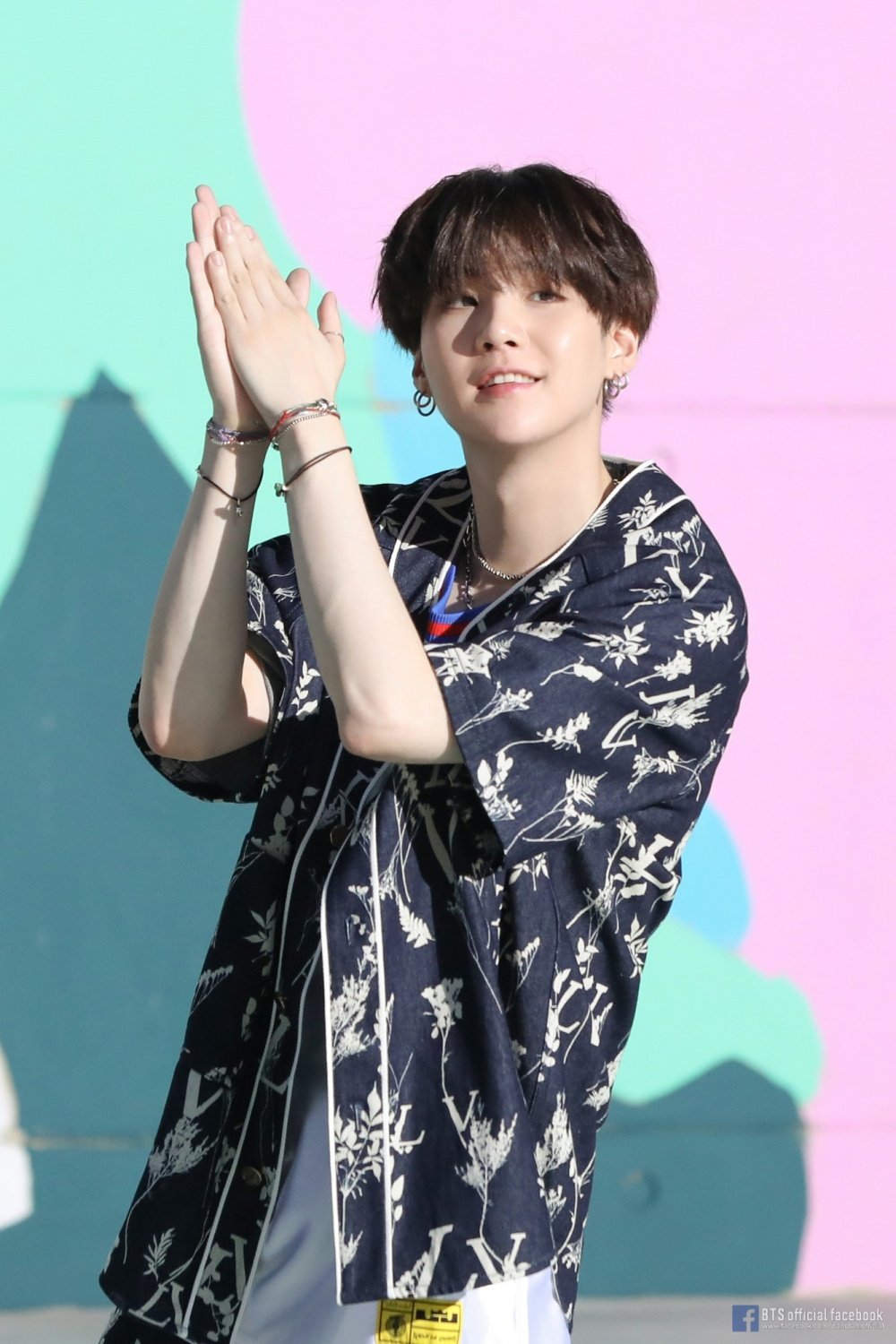 bts-suga.jpg