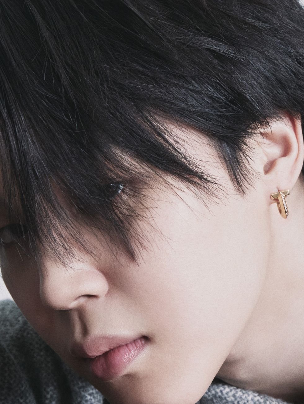 jimin-harpers-bazaar-jp-6.jpeg