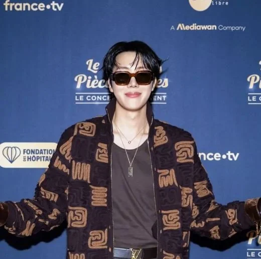 j-hope to Perform at Le Gala des Pièces Jaunes in France