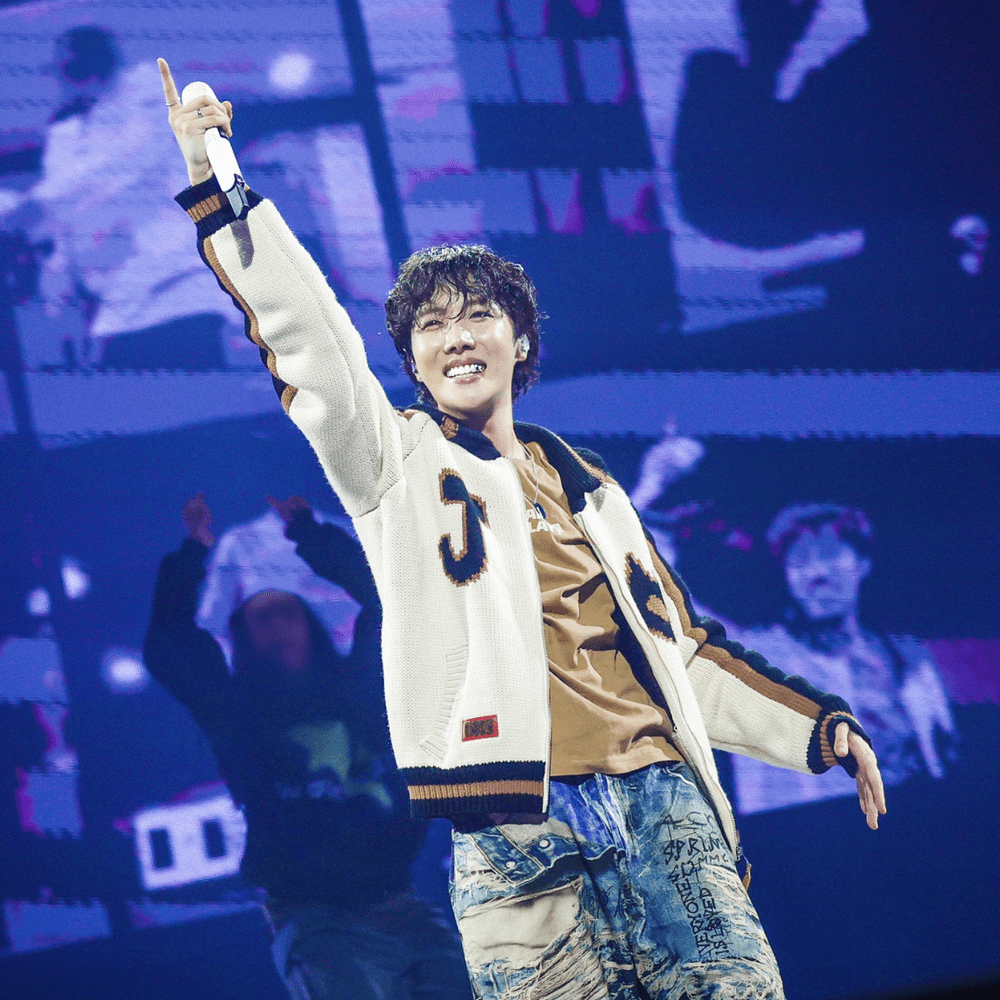BTS armyブース 3期 j-hope BTS' J-Hope to work as drill instructor at Army boot camp: sources