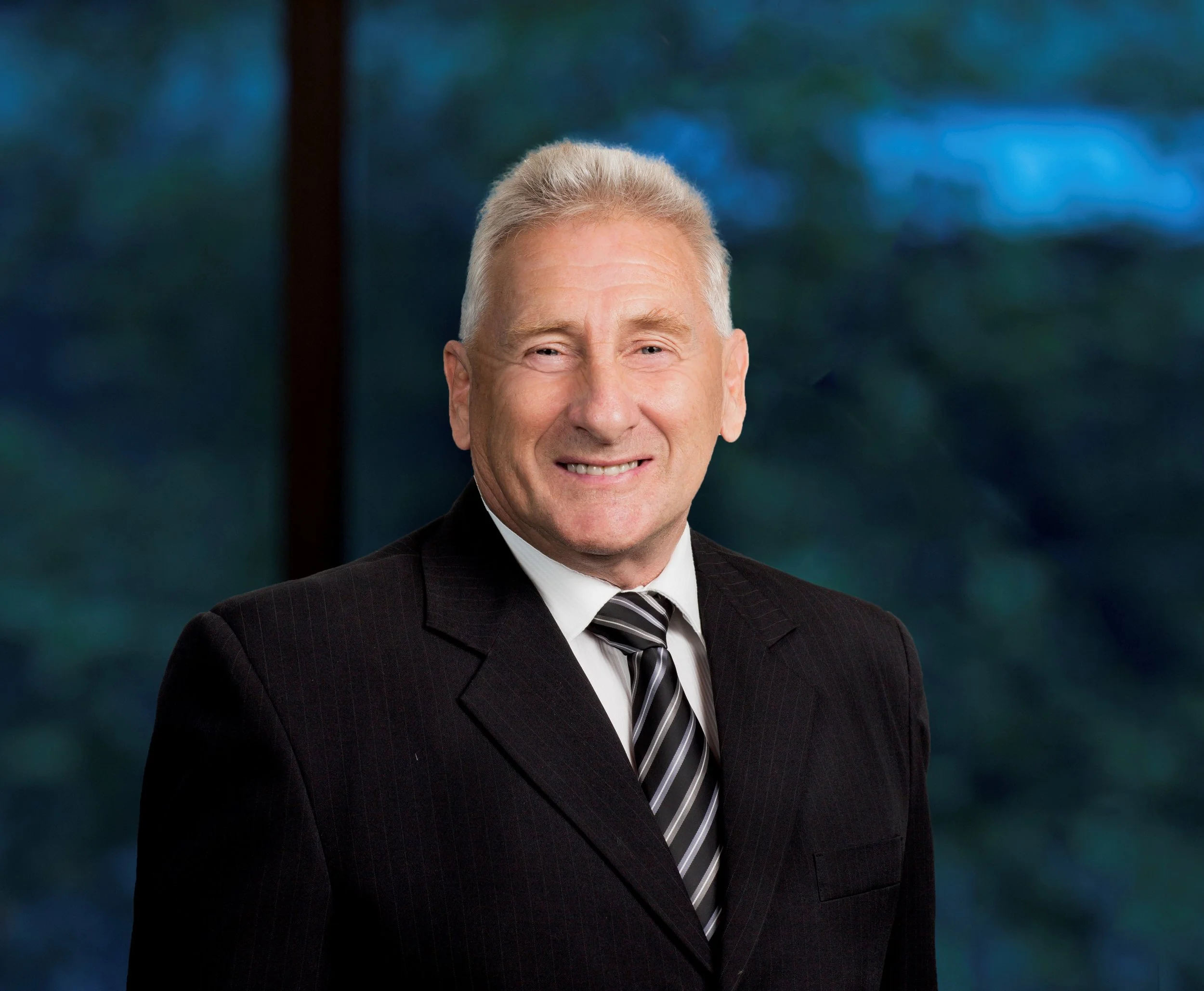 Steve Nesbitt   Steve is an experienced WHS Professional with over 25 years practice in both private and public sectors. He has a Bachelor of Occupational Health and Safety, Diploma of Business (Front Line Management) and Certificate IVs in Workplace Training and Assessing as well as competitive Manufacturing.&nbsp;  Steve is an accredited SafeWork NSW trainer in the consultation and rehabilitation fields and has experience in warehouses, education facilities, manufacturing and service and labour hire industries. Steve has been conducting iSafe Assessments since 2013.