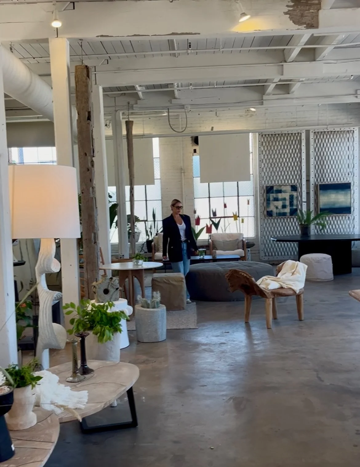 Woman on a mission 

#Design #Build #Sourcing #Curate #Interiors #InteriorDesign