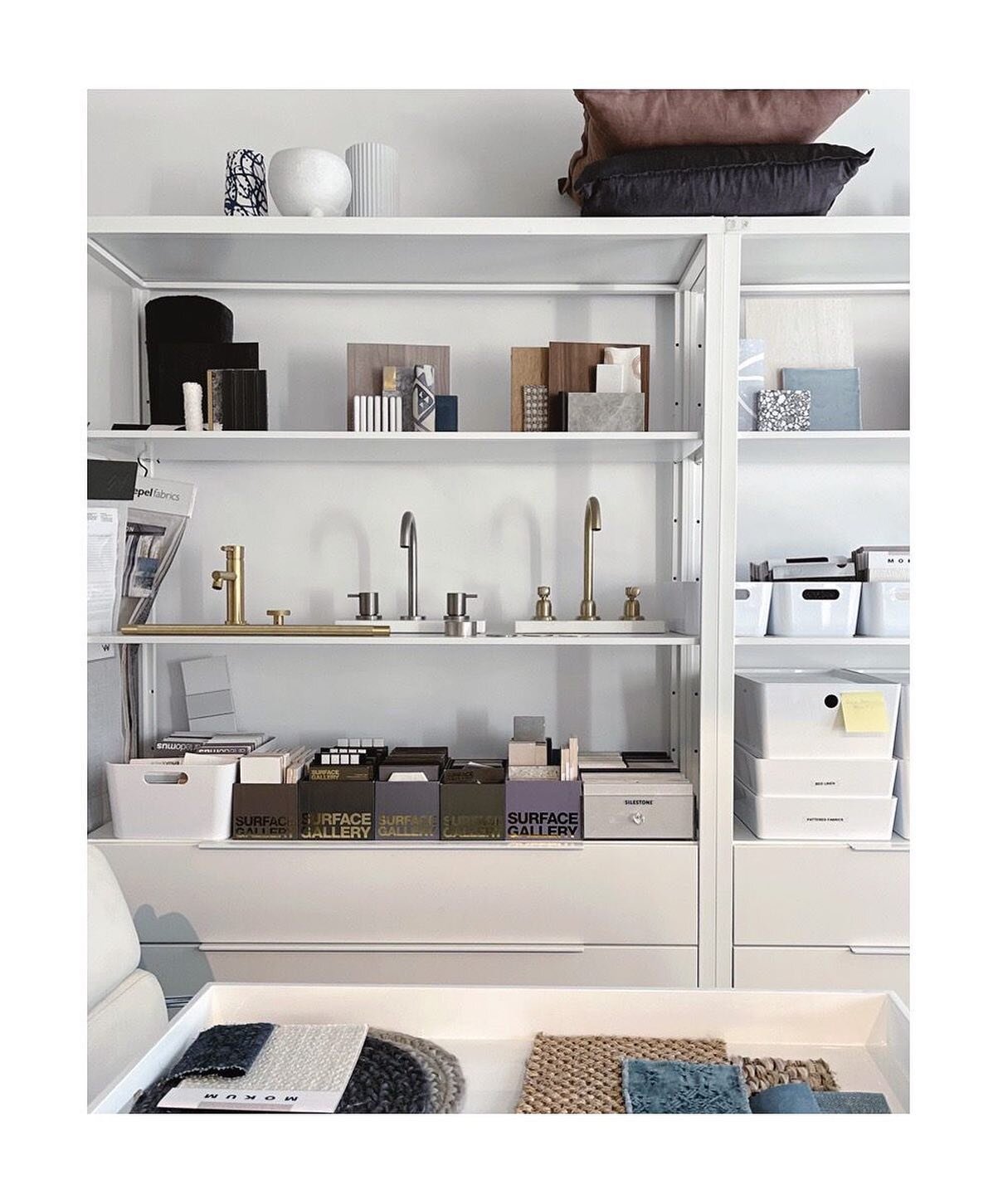 Studio Moments | Tidy studio shelves, material trays, soft filtered light rays - client presentation done and dusted today!
.
.
.
.
.
#sydneyinteriordesigner #interiorsesigner #interiordesign #joyofhome #approachableluxury #designstudio #design #stud