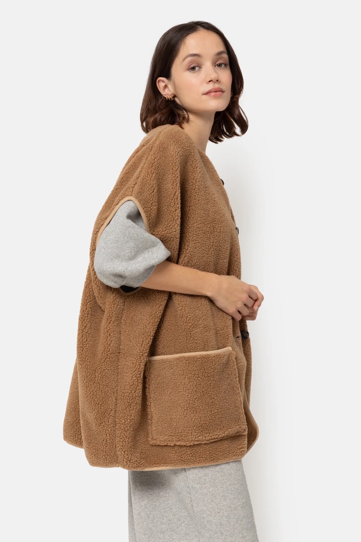 Âme - Ines Sleeveless Teddy Jacket - Camel