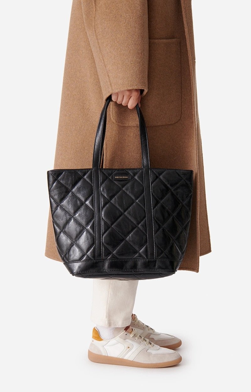Vanessa Bruno - Cabas M Zippé Matelassé Cuir - Black