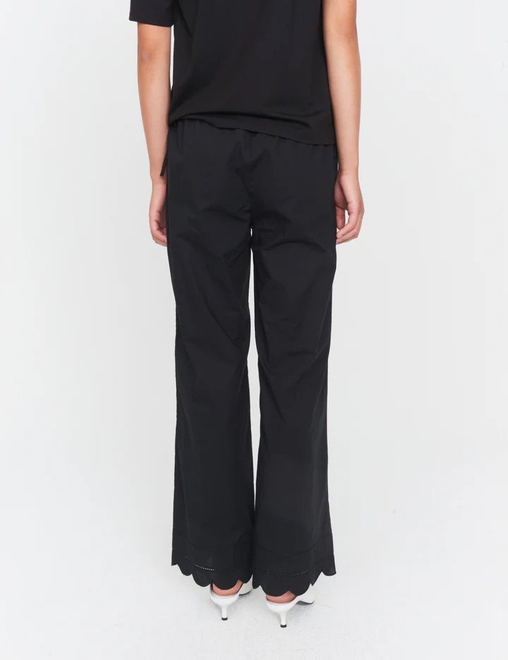 The_Garment_20400_Kirsten_Pants_black_050_30.jpg