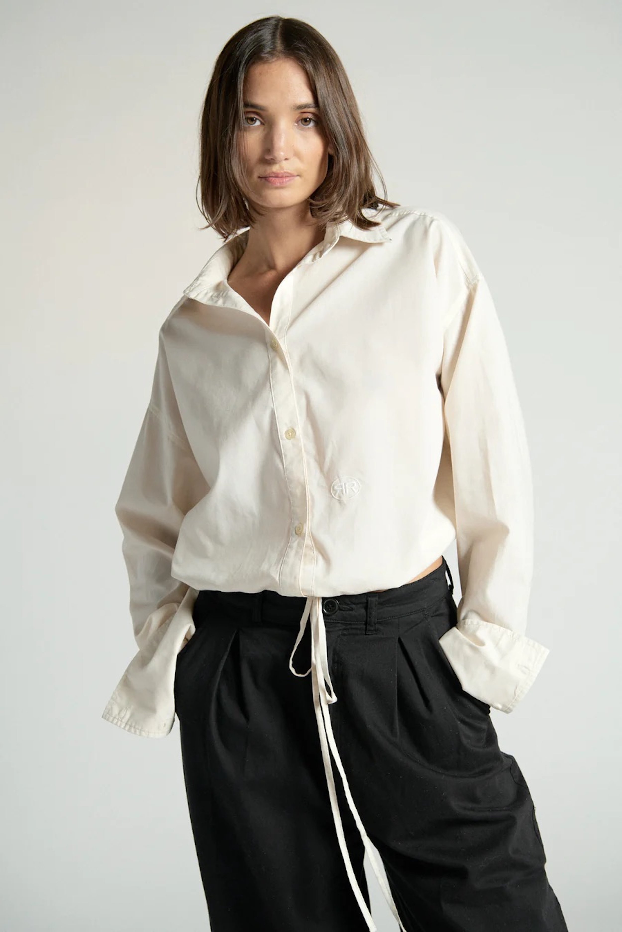 chemise ragdoll crop blanche 1.jpeg
