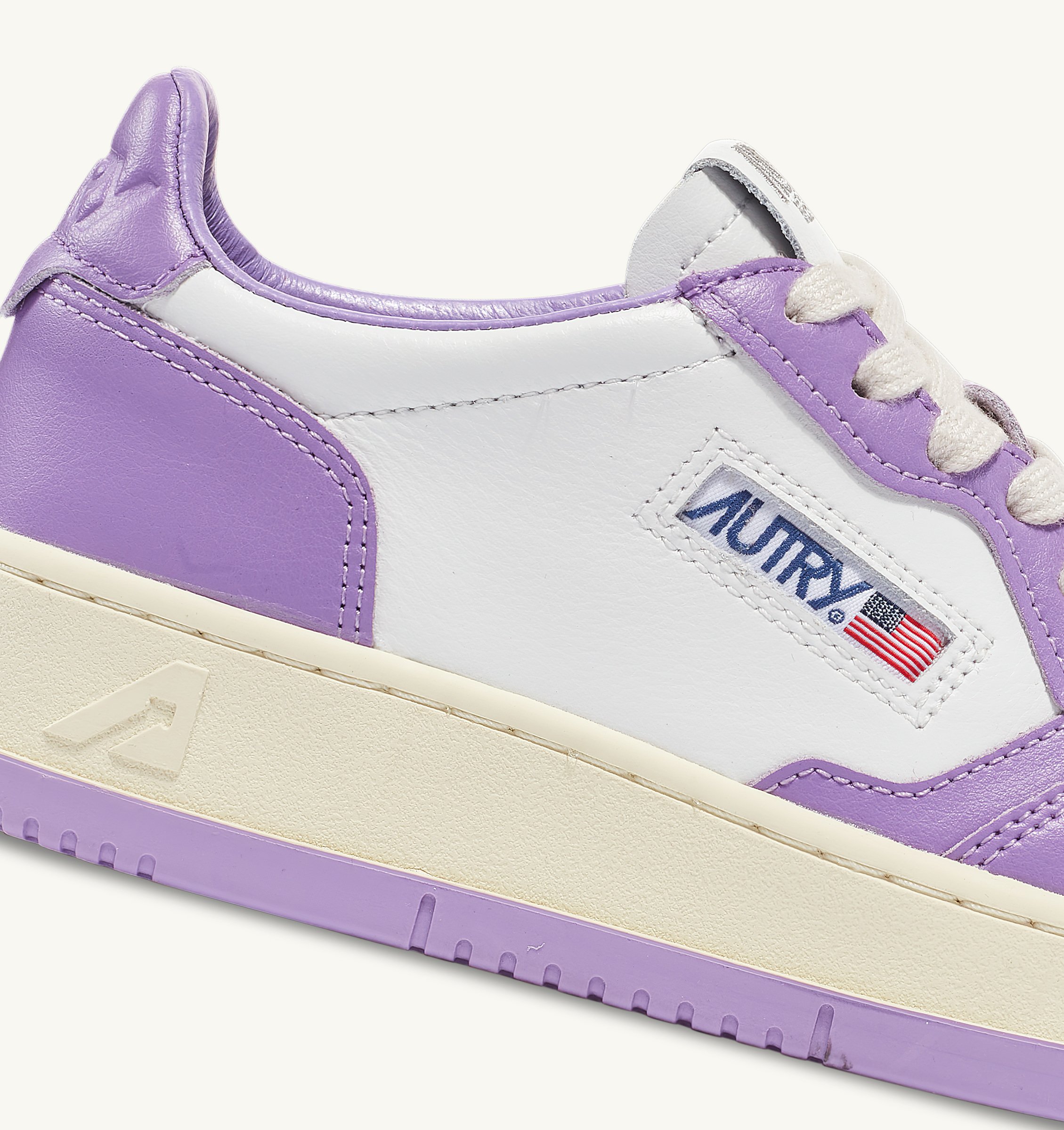 Autry - Low Bico Leather Medalist - Lilas