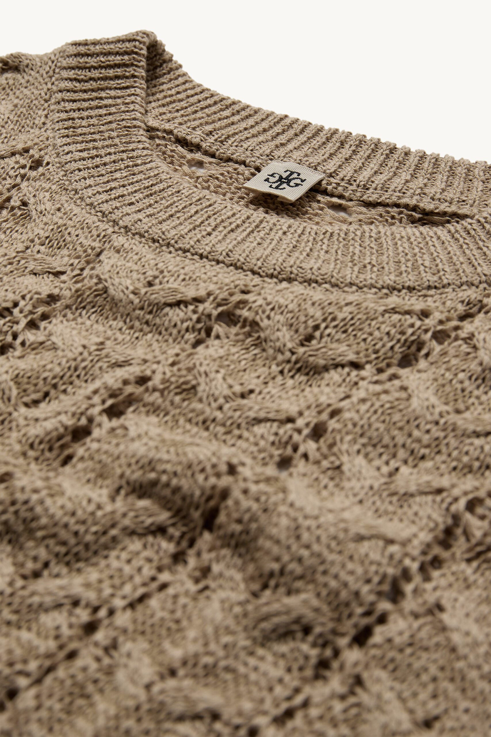 The-Garment_20277_Donna-Sweater_608_3-scaled.jpg