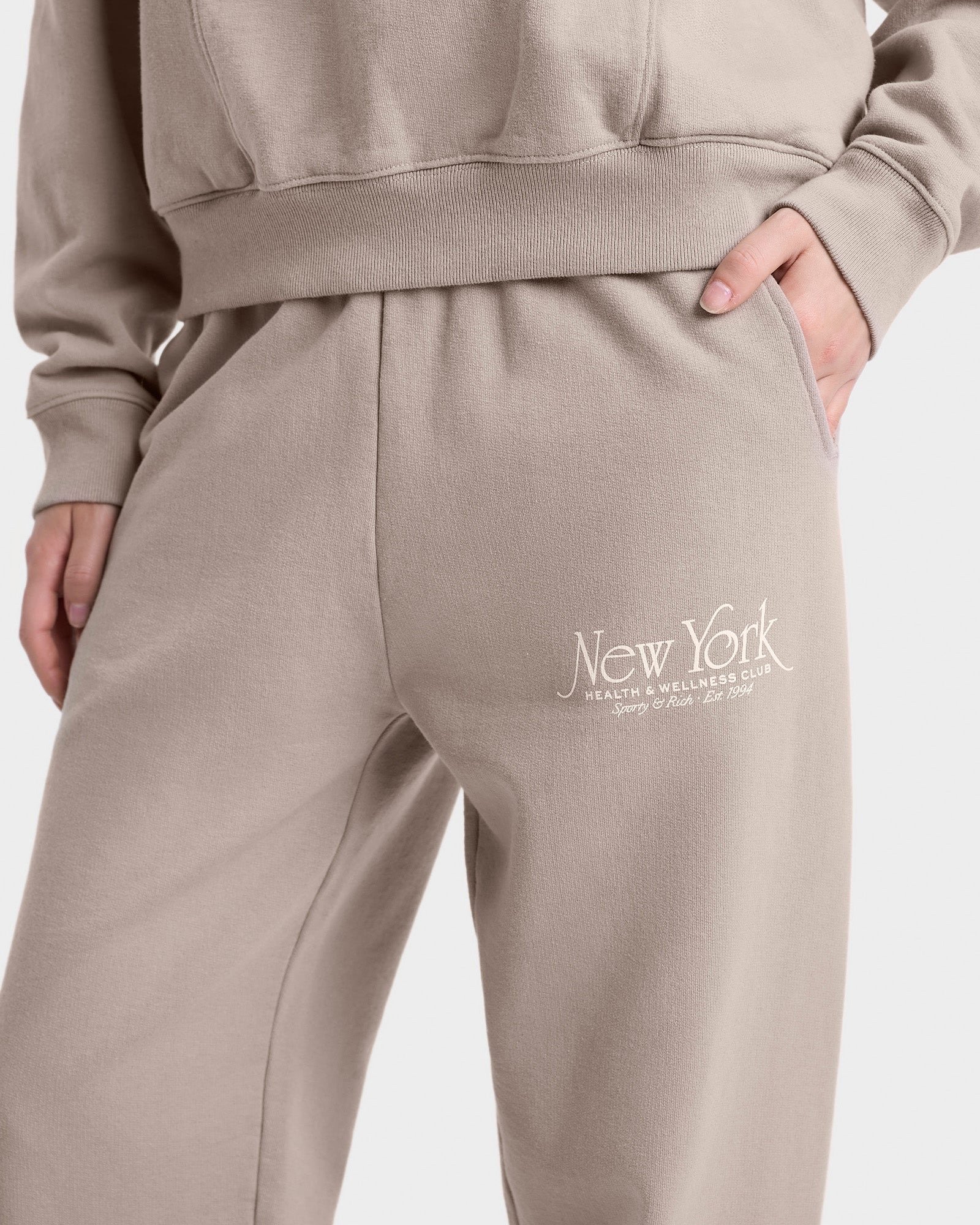 W_SPORTS-280-4149-women.jpeg