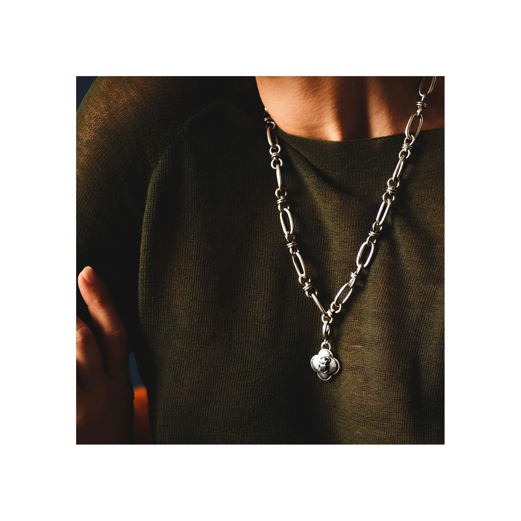 pendentif-scarabee-amovible3-argent.jpg (copie)