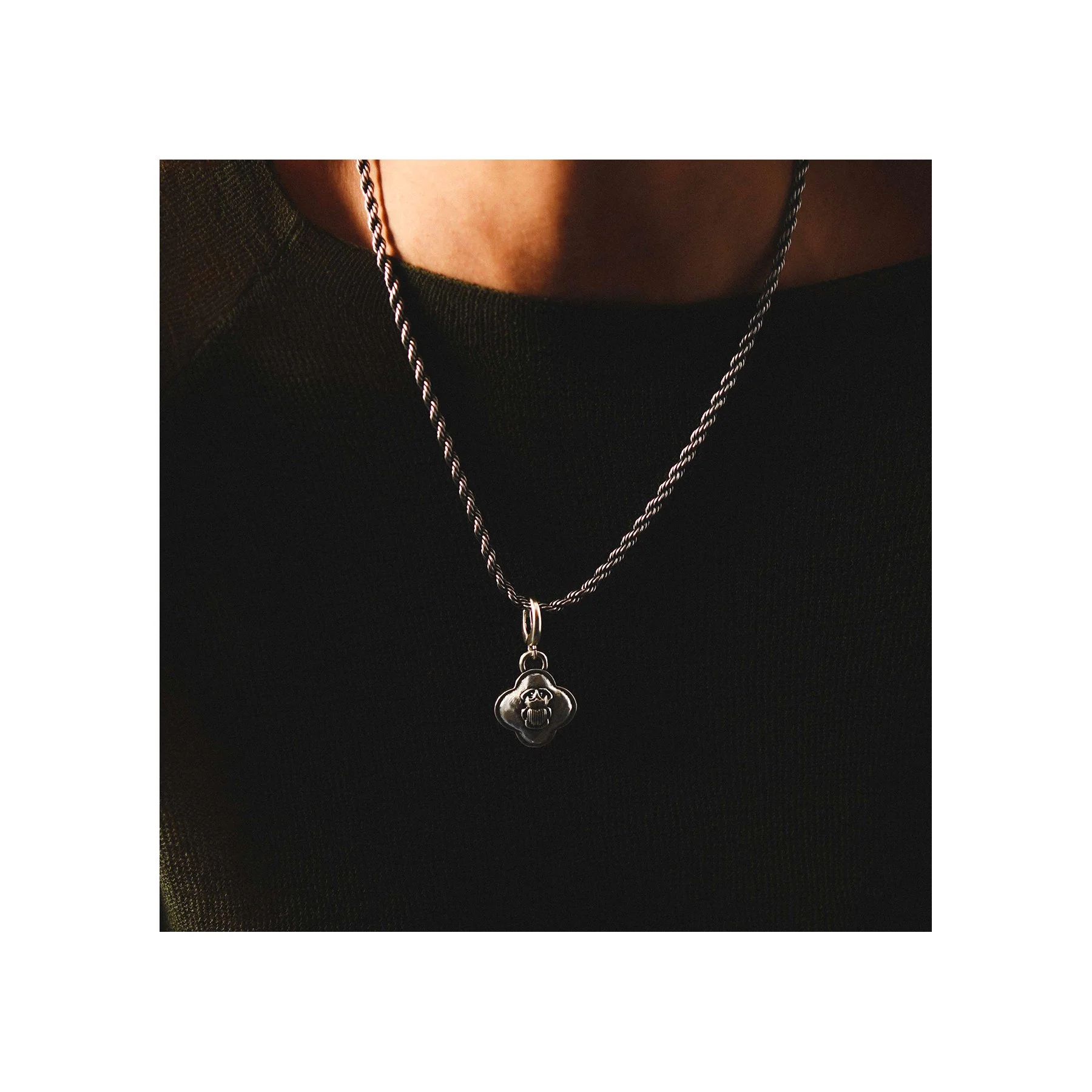 pendentif-scarabee-amovibleé-argent.jpg (copie)