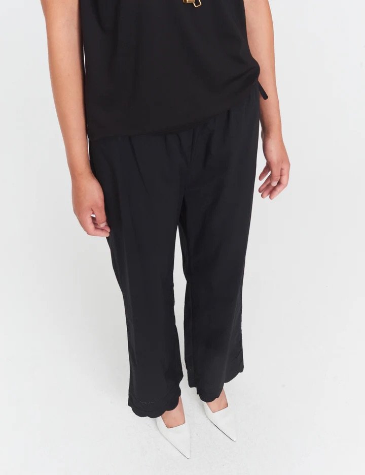 The_Garment_20400_Kirsten_Pants_black_050_20.jpg
