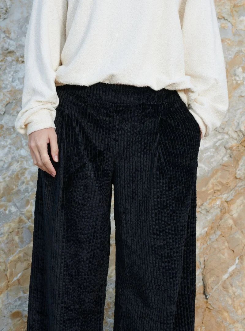 AFC - Zen Velvet Rib Pant - Noir