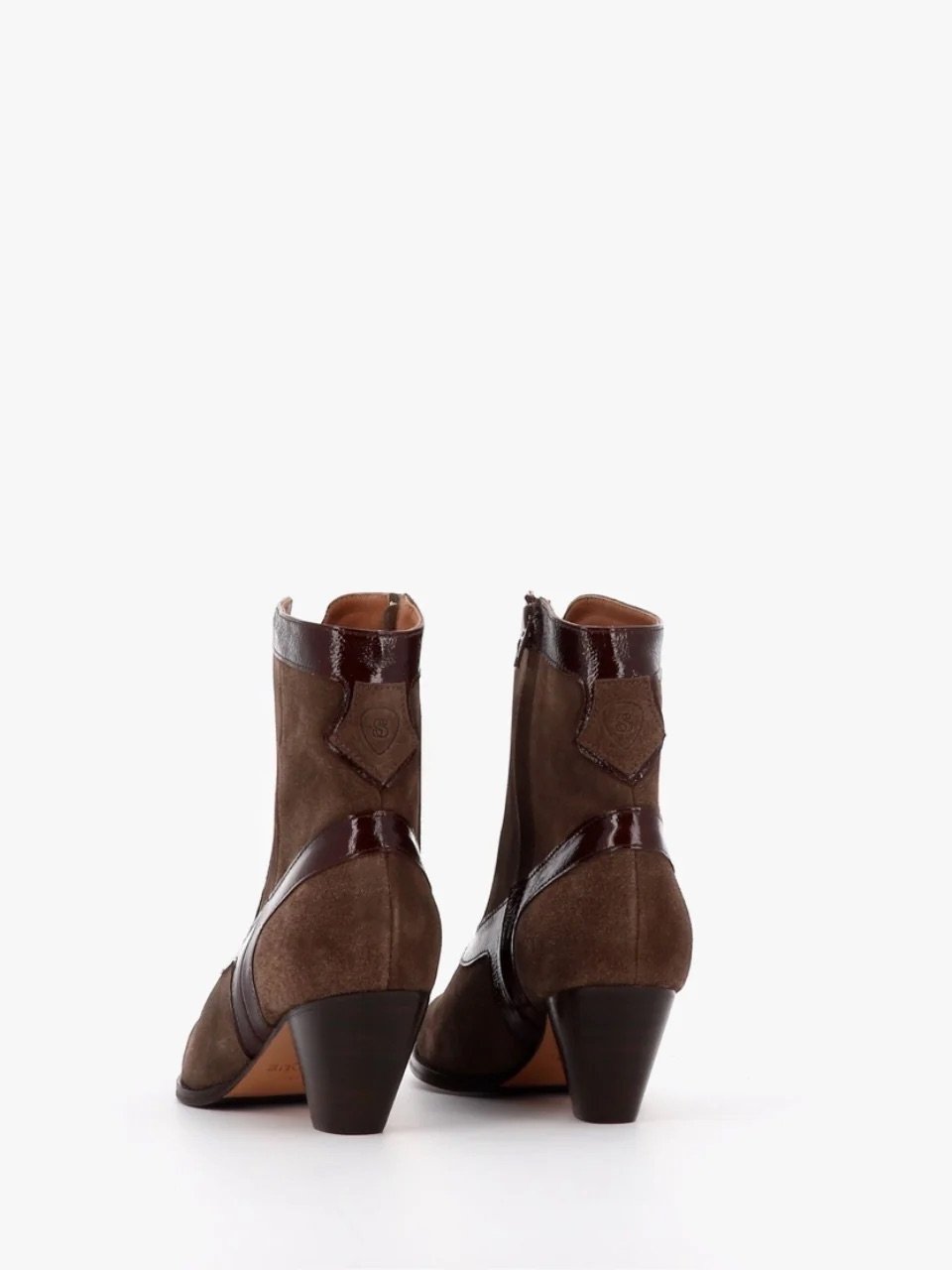 Socque-Georgia-Noisette-Bottine-Talon-Marron-Taupe-Bordeaux-Nubuck-Daim-Dos.jpg
