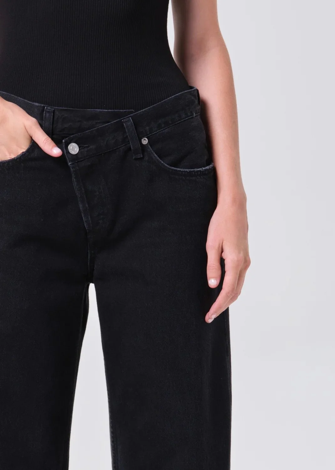 A317-1817_ARC_CRISS_CROSS_JEAN_PHASE_0236.jpg