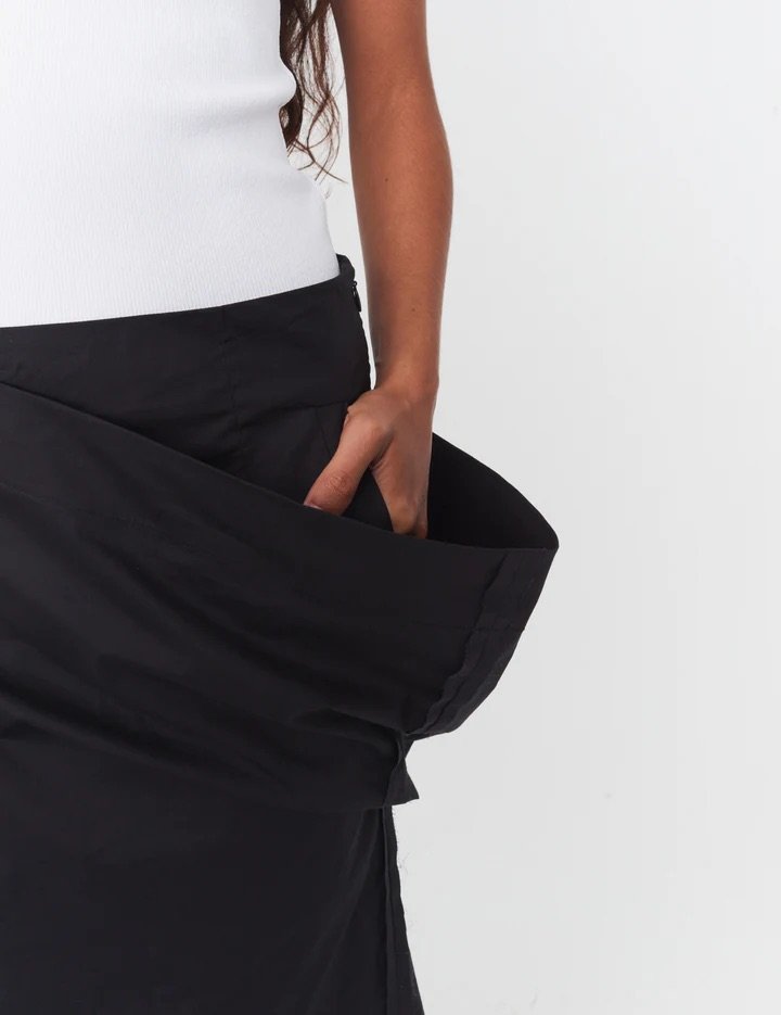 The_Garment_21165_Cyprus_Skirt_black_050_30.jpg