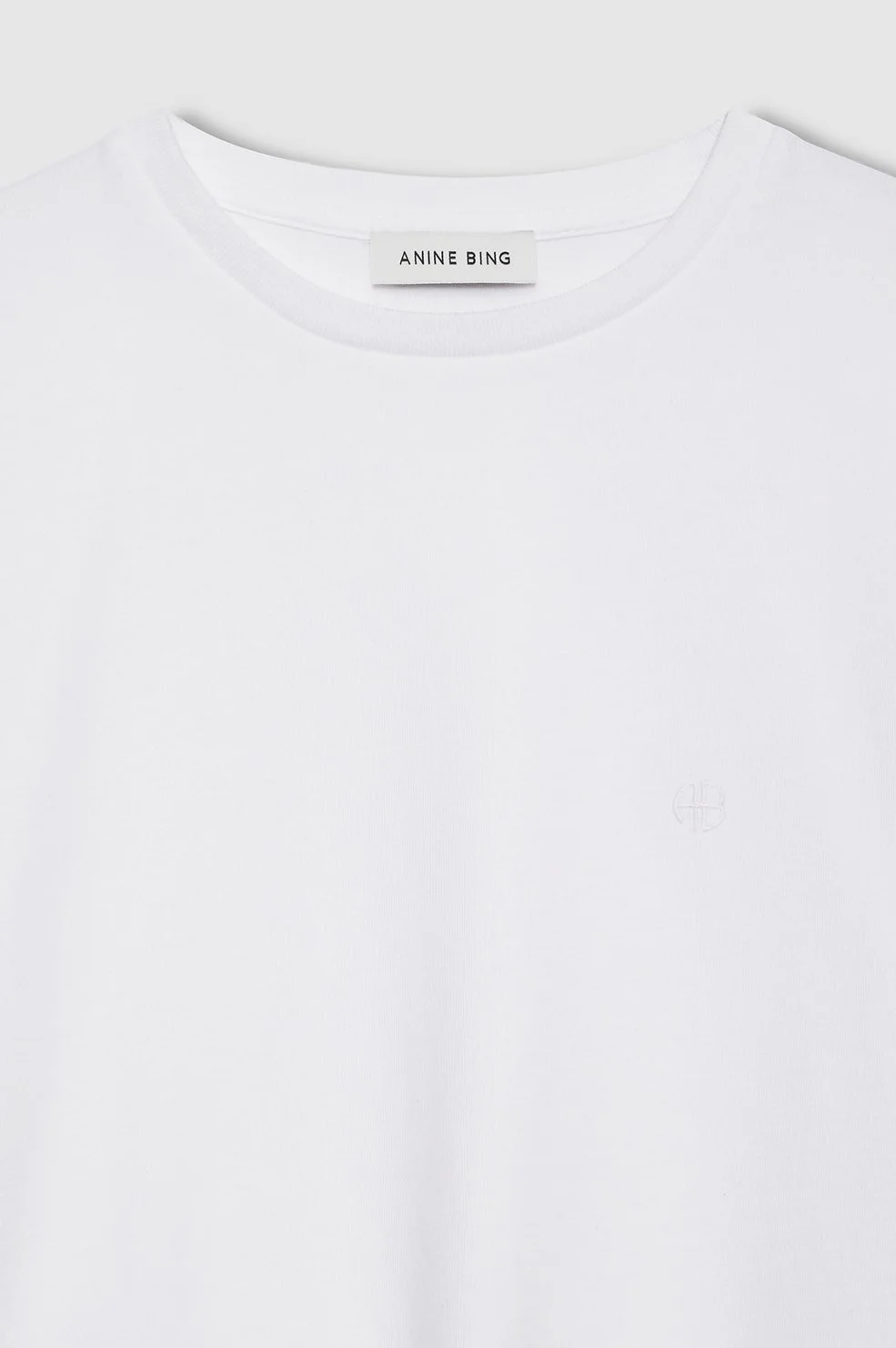 SHELLEY TEE - WHITE_A-08-12680-WTI26_PACKSHOT_02.jpg