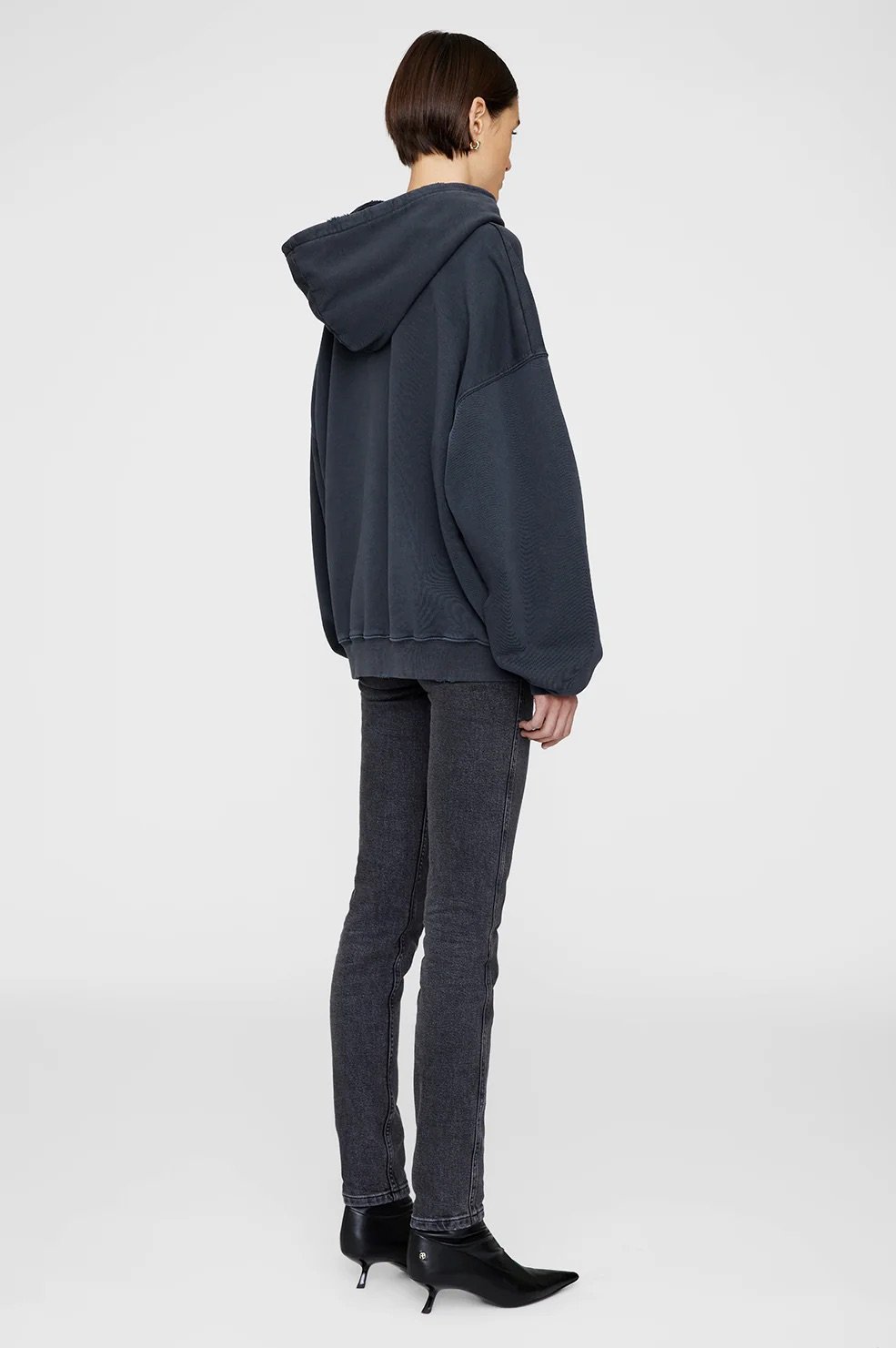 AB-HARVEY_SWEATSHIRT-DARK_WASHEDBLACKS-08-5185-002_0036_1700x.jpg
