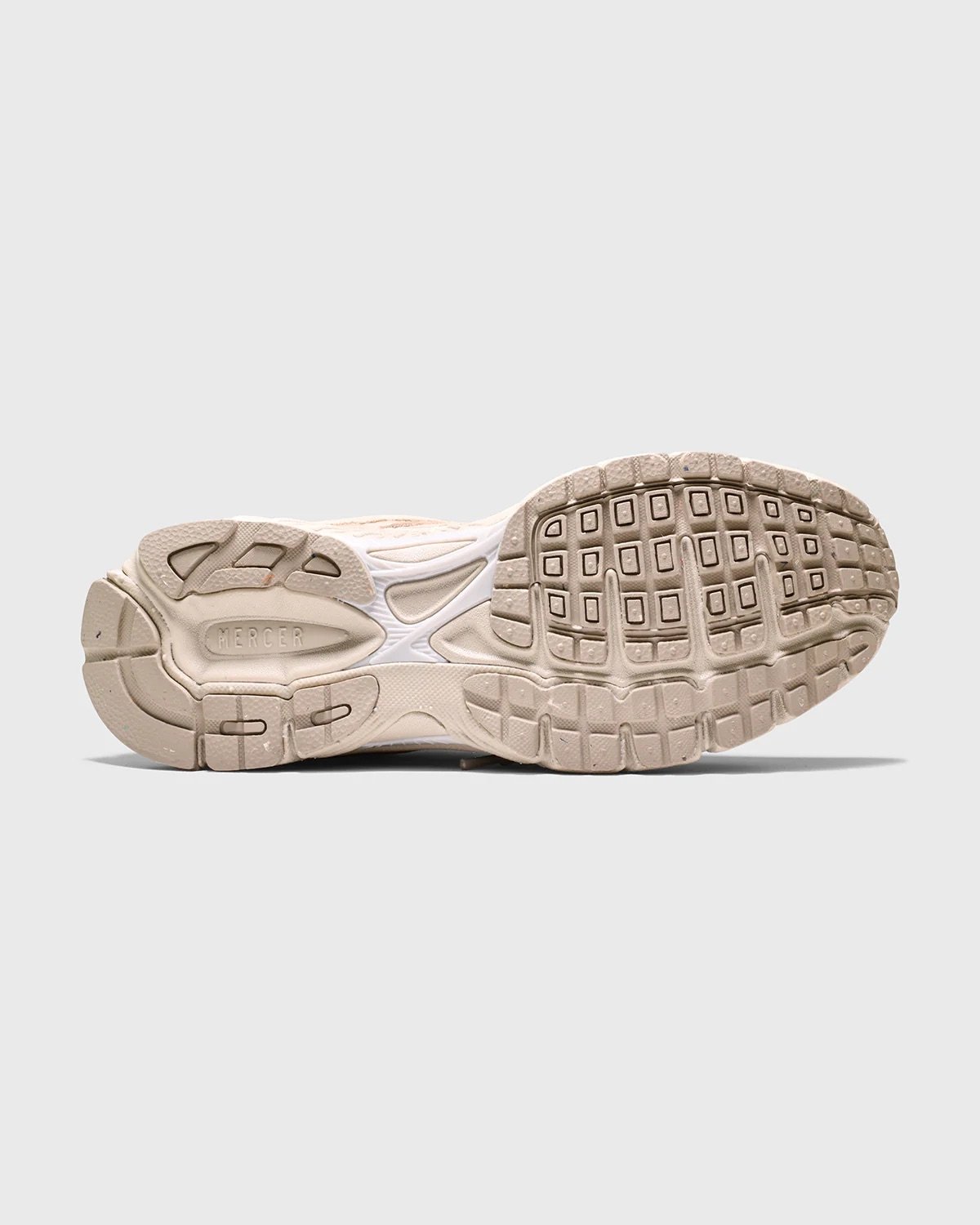 Re_run_suede_ME252005-104__LightSand_0004.jpg