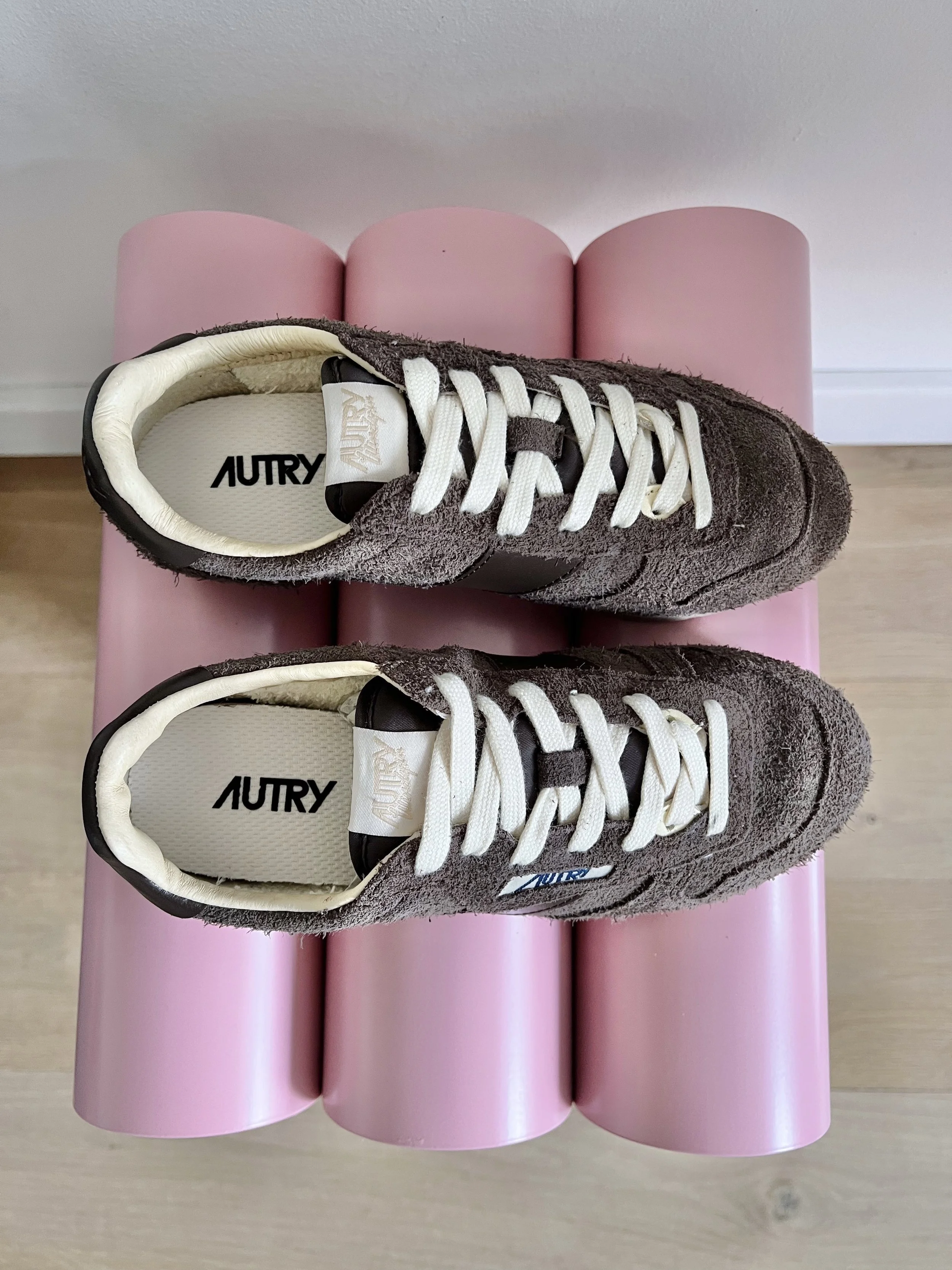 Autry - Windspin Suede UA01 - Ebony