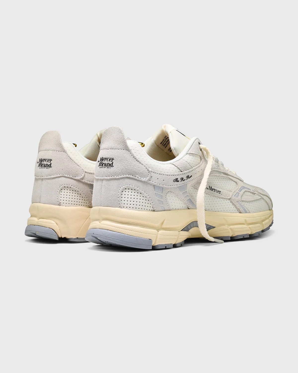 ME251002_103_rerun_vintage_suede_offwhite_side_back.jpg
