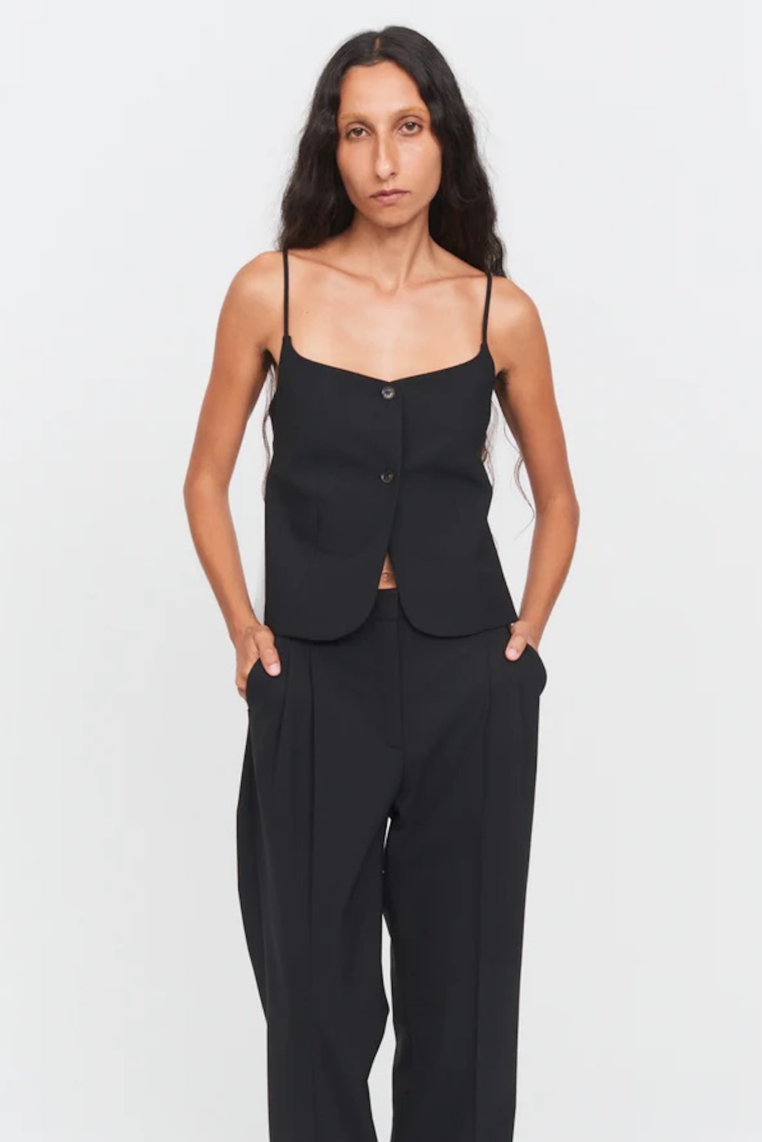 The_Garment_21228_Noah_Tank_Top_black_050_40.jpg