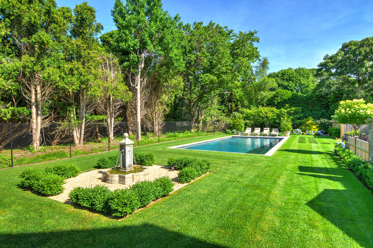 MKL_Construction_Hamptons_Building_Traditional_East_Hampton_Eleens_path021.jpg