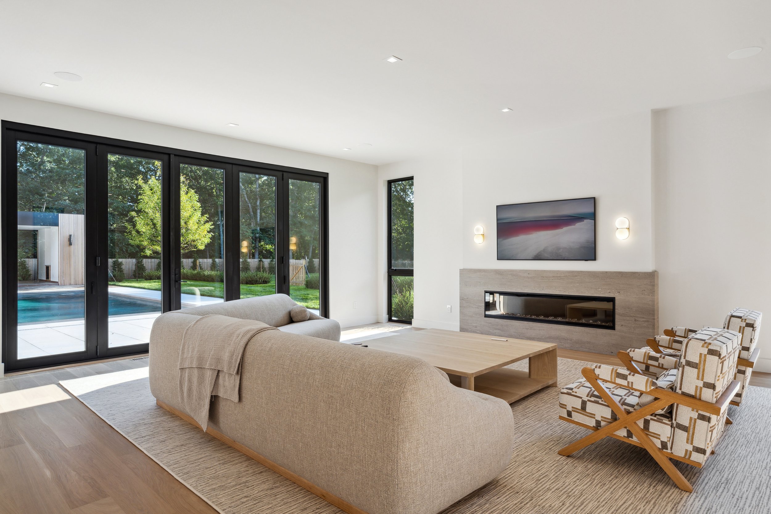 WebRes_42 - 14 Georgica Close Rd, East Hampton - Living Room.jpg