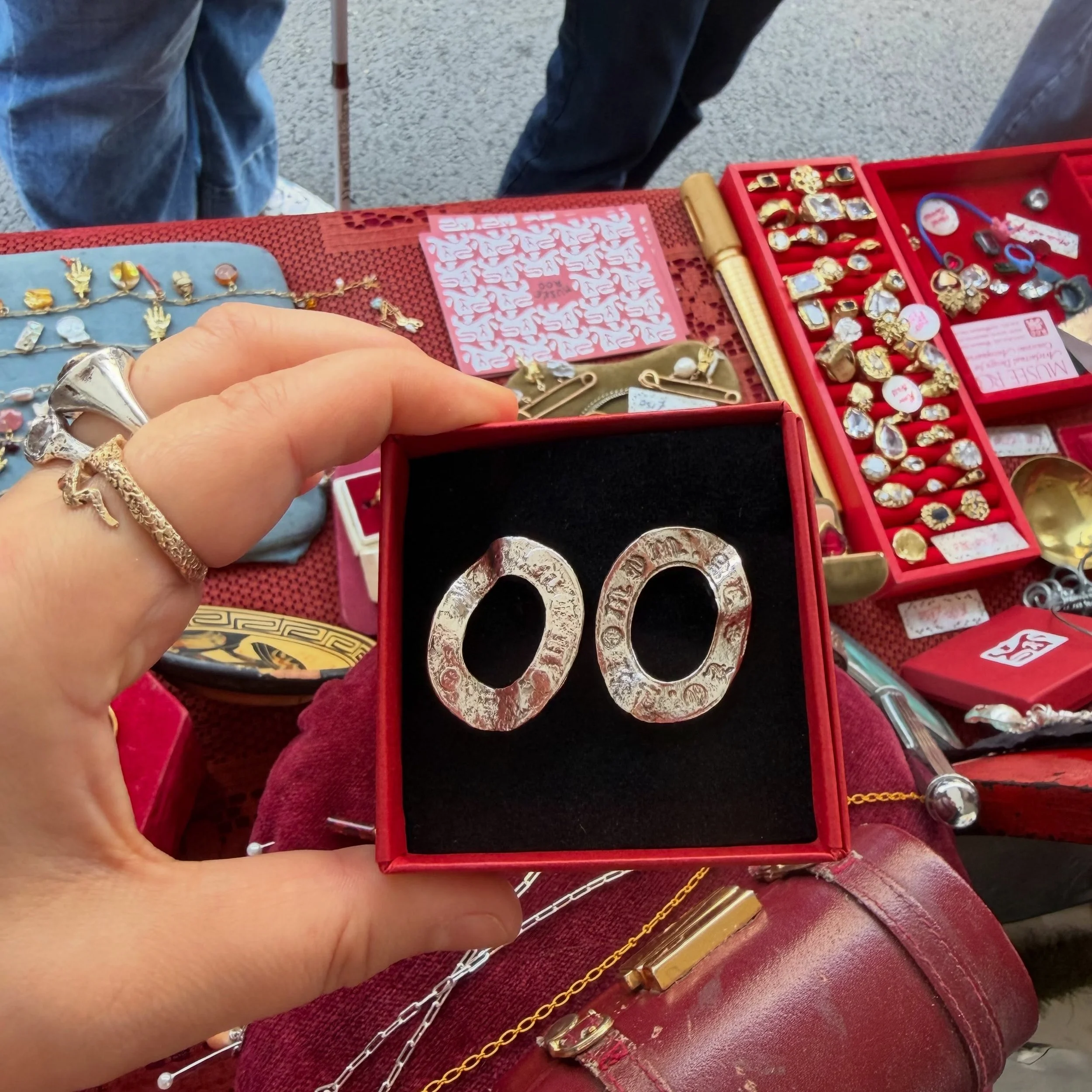 Some snippets from yesterday&rsquo;s @thefromeindependent 💫 These recycled silver Medieval Hoops went home with the talented @artist.forager Ruby, this gem showed me the silver stash she&rsquo;s been wearing for months since she built this with me e