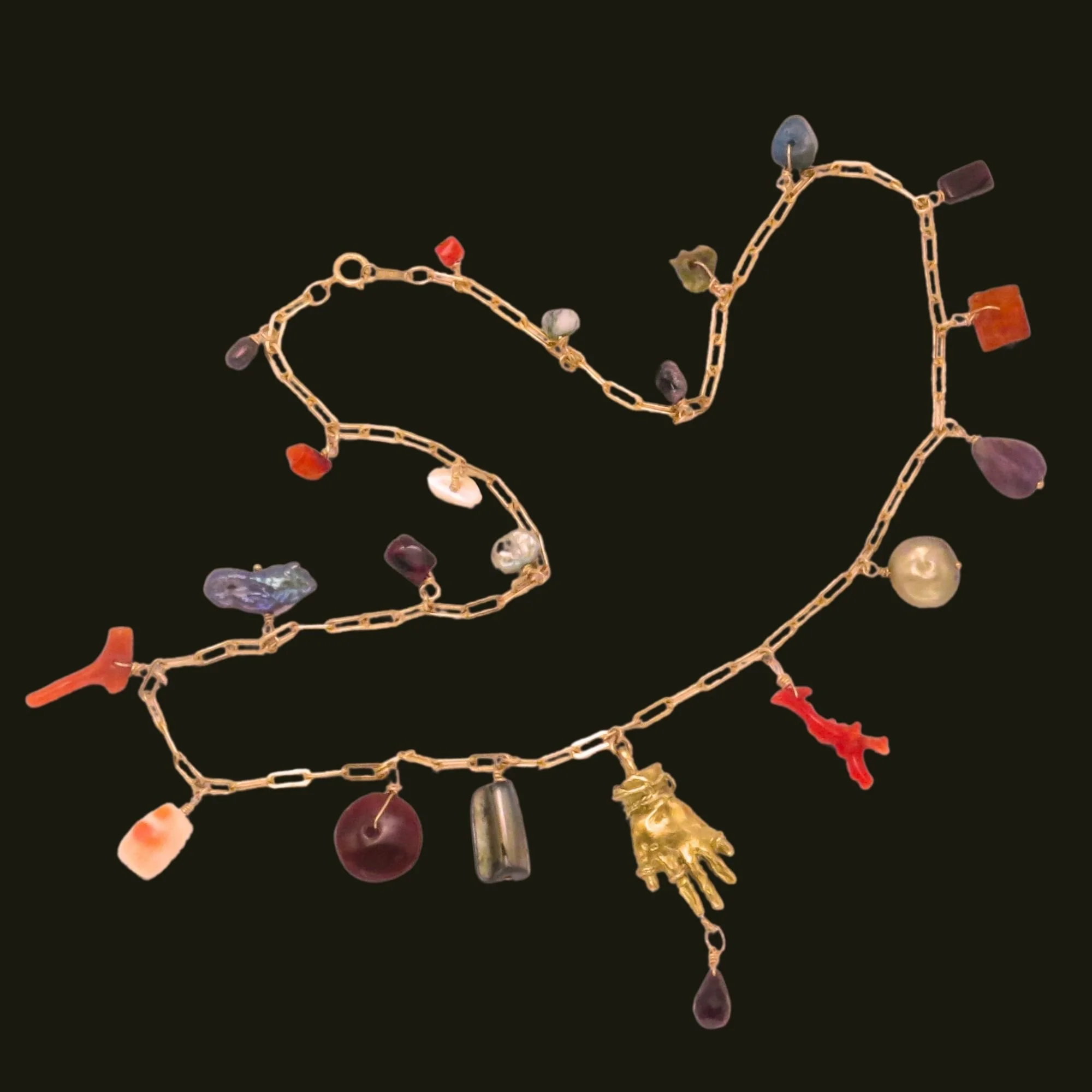 Garnet Reliquary I — Musée Roo