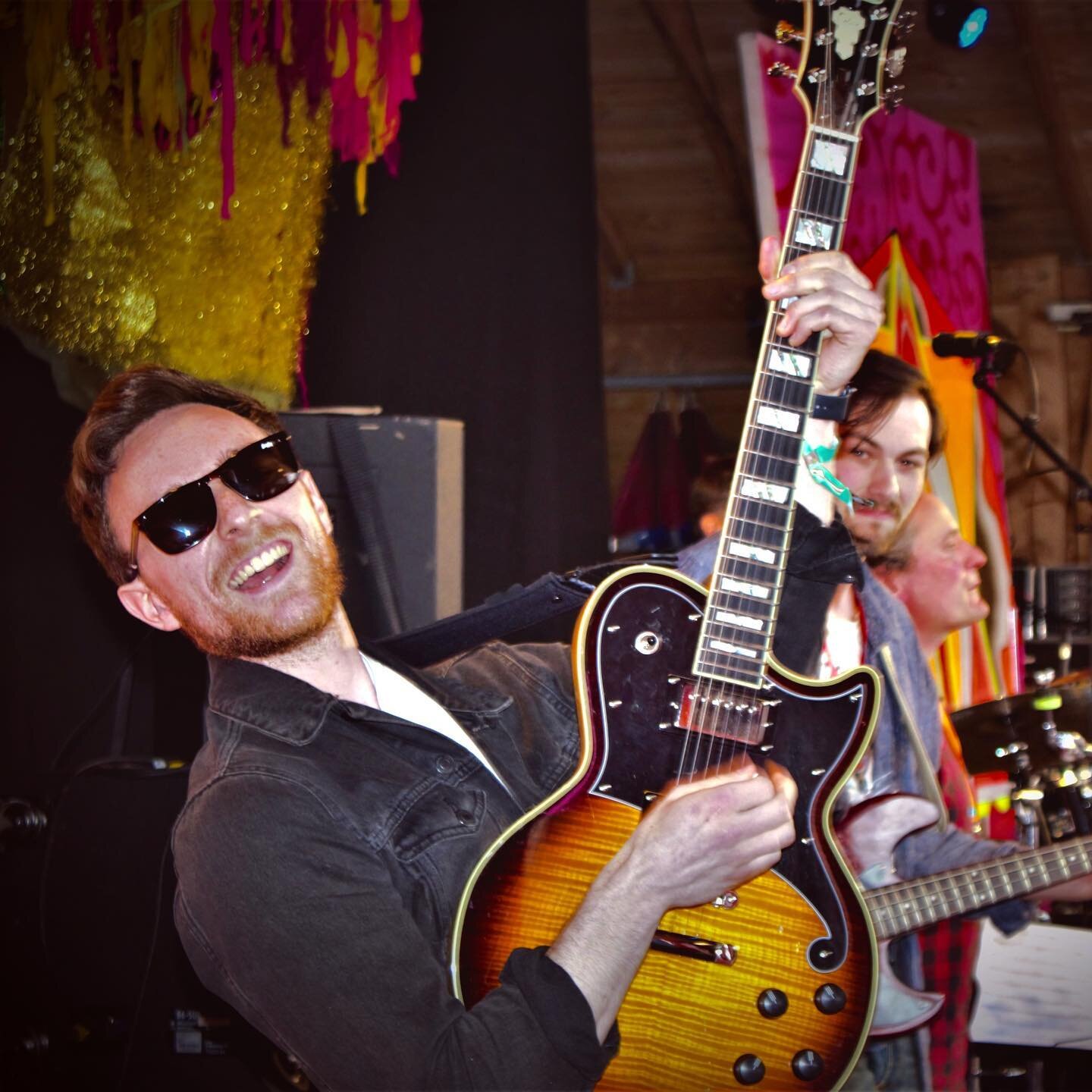 Fun times with Tinderbox Orchestra this weekend 🎸. It&rsquo;s great to be playing festivals again 🎉. Thanks to Somya for the action shot 📷. 

Edinburgh people, come see us on the 12th June at Hidden Door Festival!! 

#knockengorroch #tinderboxorch