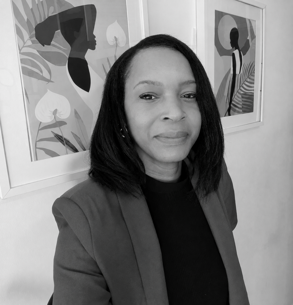 Grayscale+Portrait+with+Framed+Botanical+Art.webp