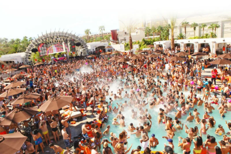 Las Vegas Pool Party Crawl