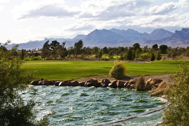 unlock las vegas offers round trip vip transportation to angel park golf course in las vegas