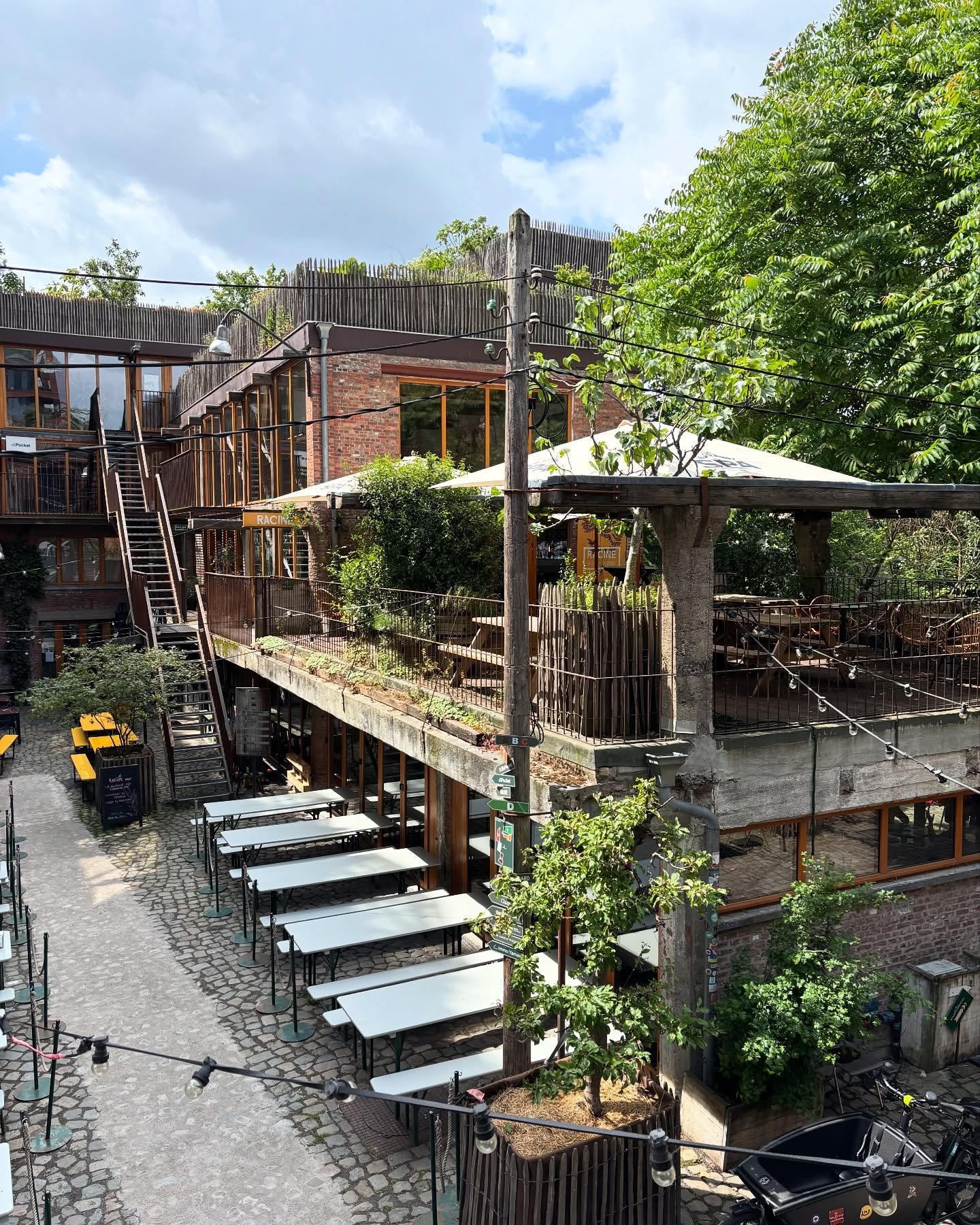 Een volle werkweek 🤨? Breek de week en kom brunchen of lunchen bij ons! We zijn open op maandag, donderdag en vrijdag (en in het weekend uiteraard 😏). Happy to see you!