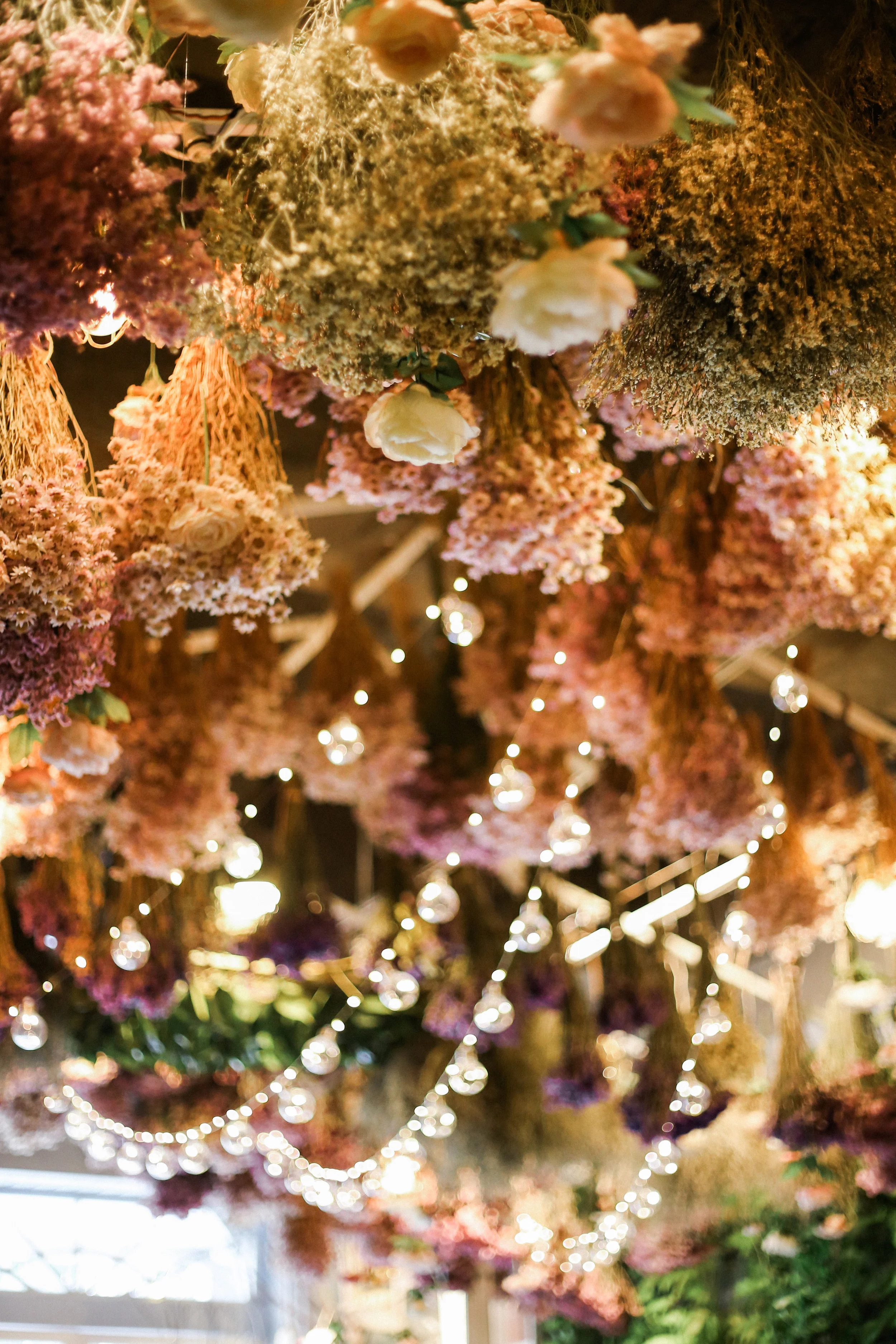 Florals for Spring | On the Street Where We Live (aretherelilactrees.com) Cafe Arriate, Seoul