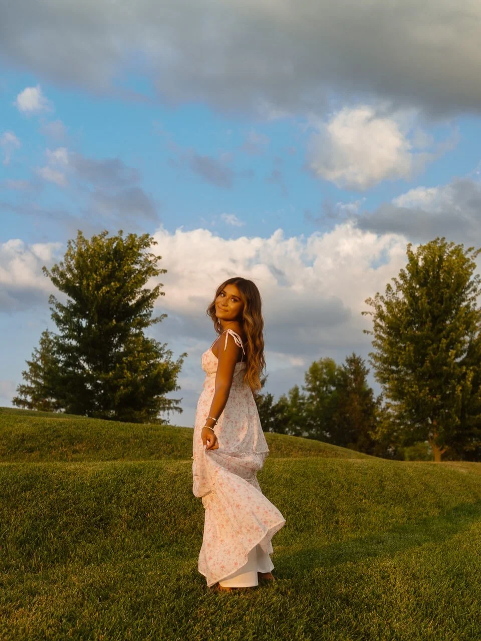 Stephanie.

We got dealt one of the hottest days earlier this summer and Stephanie delivered. We got that warm, hazy, golden light and took advantage of it. 

Fall sessions booking now. Link in bio.